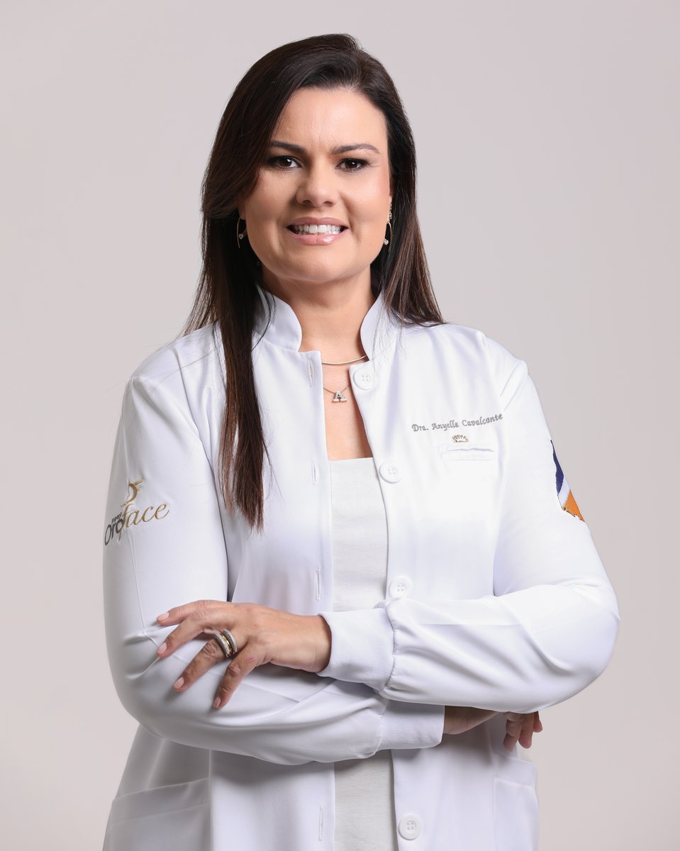 Dra. Anyelle Cavalcante - Cirurgiã Dentista no Espaço Oroface